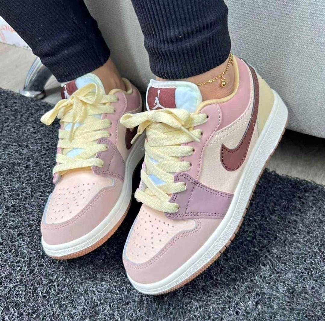 NIKE JORDAN LOW